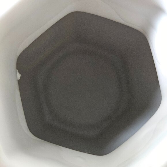 Vintage Chinese Hexagonal Porcelain Vase -‎ Great Condition - Picture 7 of 10